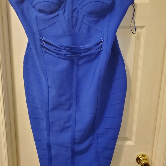 Dress, this is a show stopper and will hug all your curves. - Picture 2 of 12